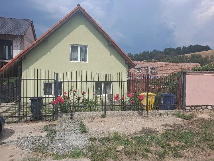 Casă cu Teren 500 Mp în Central