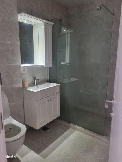 Apartament cu 3 camere în Carrefour