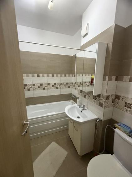 Apartament de inchiriat, 2 camere, loc de parcare inclus, la 15 min de mers pana la statia Aparatorii Patriei - 8