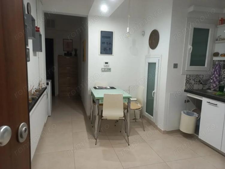 Apartament cu 2 camere decomandat în Panduri