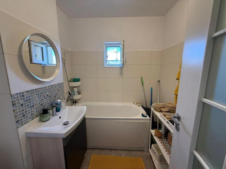 Apartament cu 2 camere decomandat în Canta