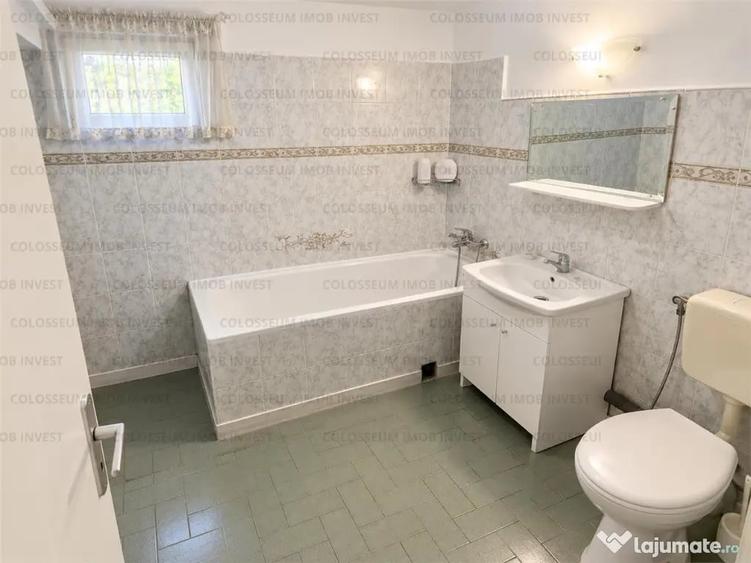 Apartament cu 3 camere semidecomandat în Tractorul