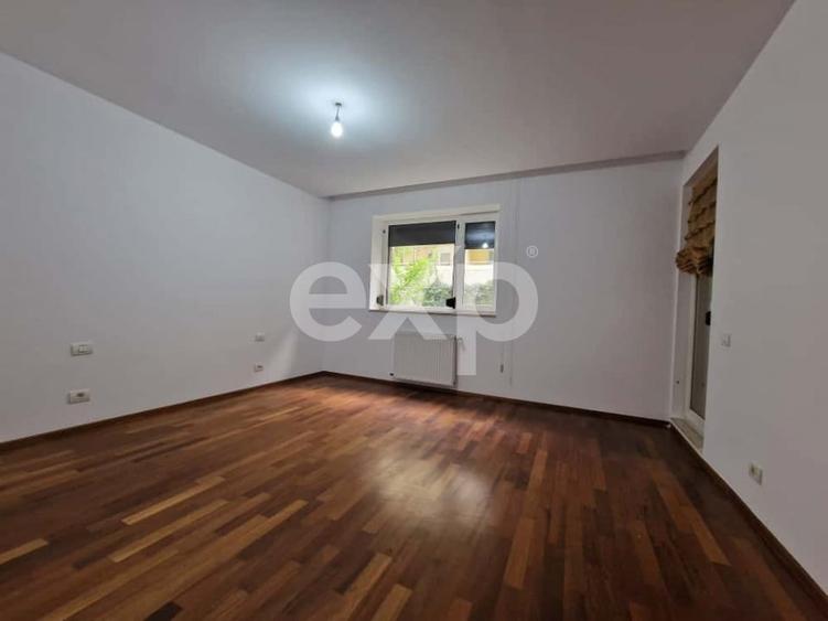 Apartament cu 3 camere decomandat în Șoseaua Nordului