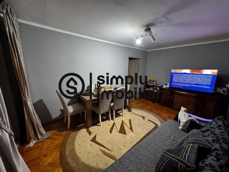 Apartament cu 3 camere semidecomandat în Gării