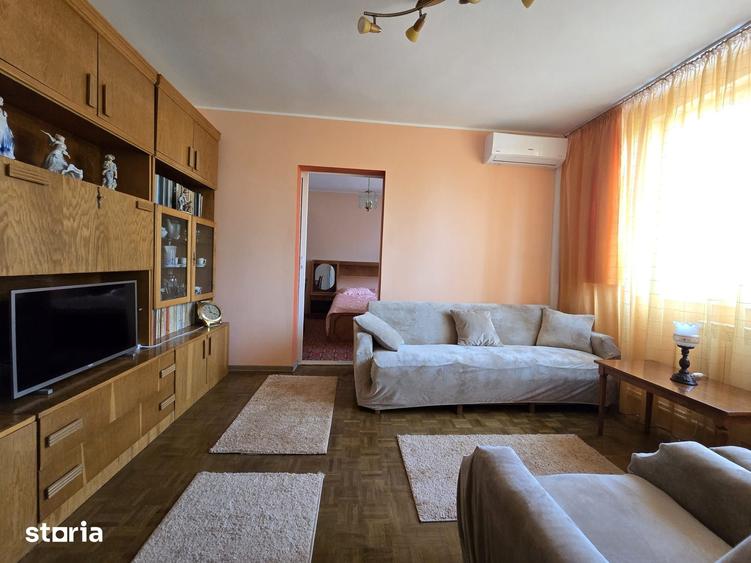 Apartament cu 2 camere nedecomandat în Micro 19