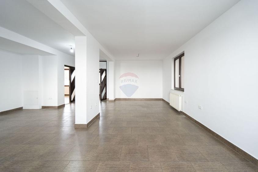 De vânzare casă cu 5 camere, teren 1000 mp Oncea, Calea Bihorului - 10