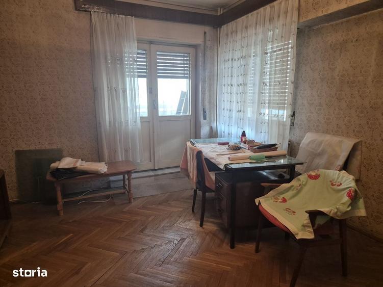 Apartament cu 3 camere decomandat în Ultracentral