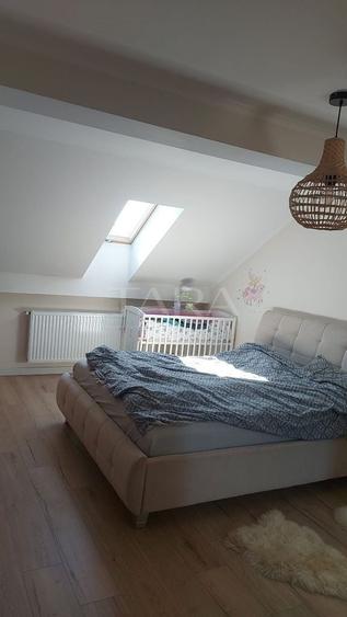 Apartament cu 4 camere semidecomandat, mobilat în Florești