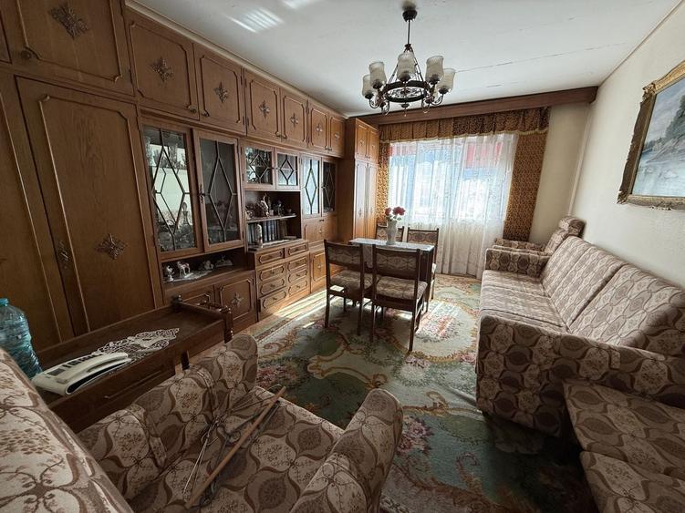 Apartament cu 3 camere decomandat în Ultracentral