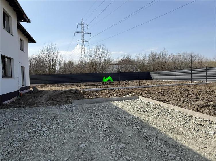 Duplex cu 4 camere cu Teren 420 Mp în Șelimbăr
