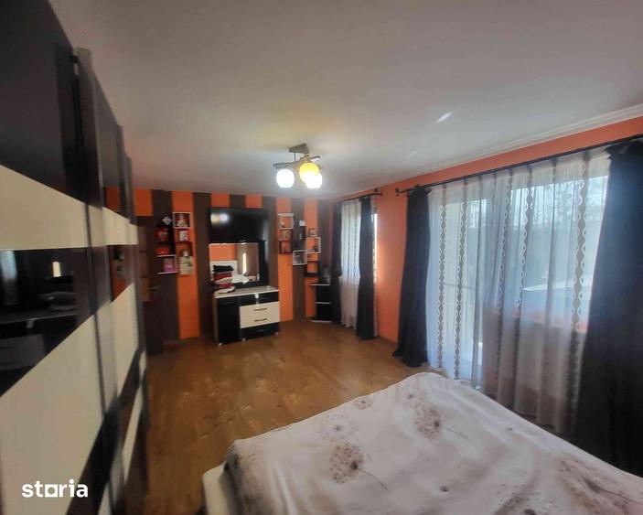 Casă cu 3 camere cu Teren 300 Mp în Gherăiești