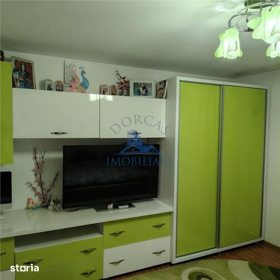 Casă cu 9 camere cu Teren 741 Mp în Central