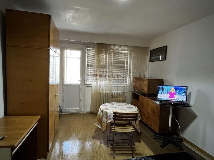Garsonieră decomandată în Exterior Vest