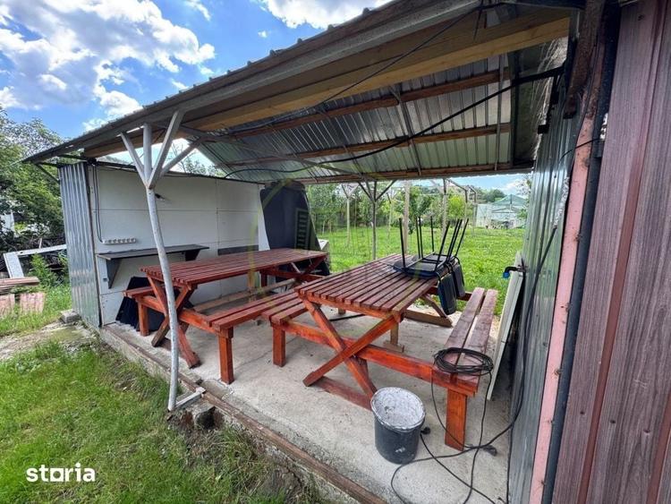 Casă cu 5 camere cu Teren 1400 Mp în Bonț