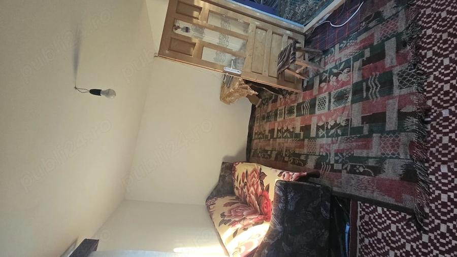 Casă cu 3 camere cu Teren 110 Mp în Găvănești