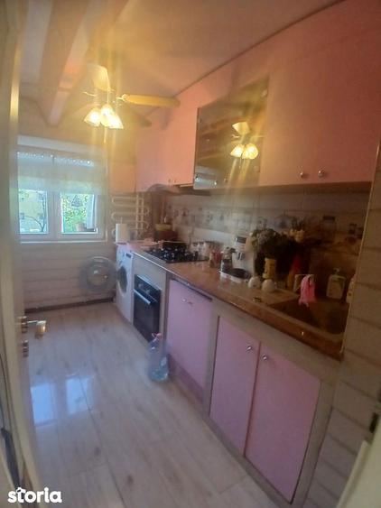 Apartament cu 3 camere, mobilat în Girocului — fotografia 3