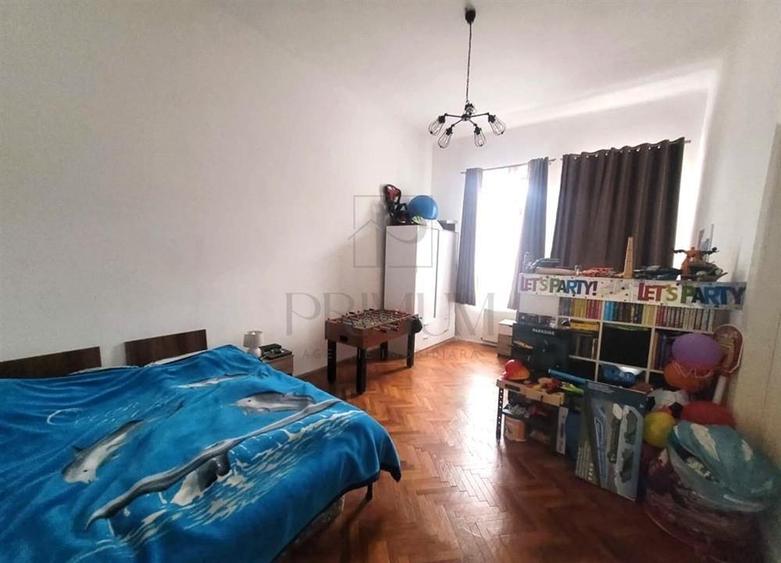 Apartament cu 3 camere circular, mobilat în P-ța Maria