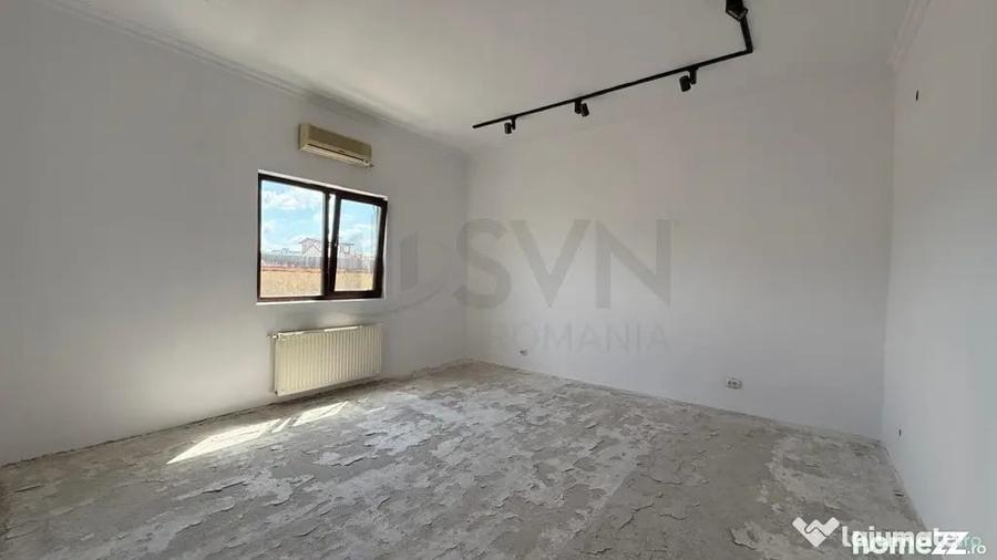 Casă cu 7 camere cu Teren 303 Mp în Domenii