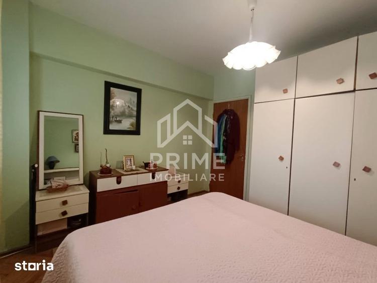 Apartament cu 4 camere decomandat în Central