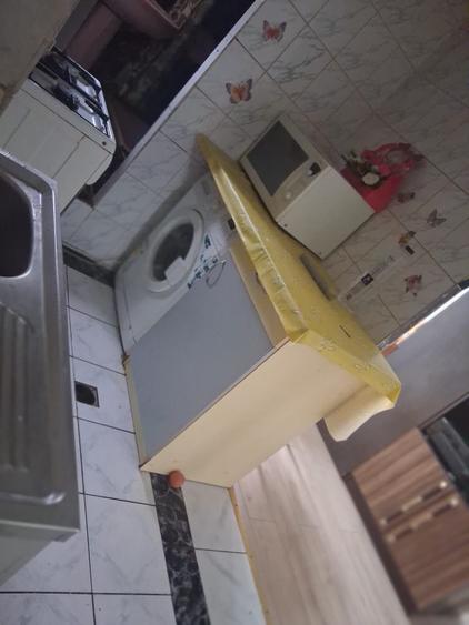 Inchiriez apartament pe strada Trandafirilor nr 2 scara 2 bloc i2 1000 de lei pe luna informatii la nr. De tel. 0770146279 - 12