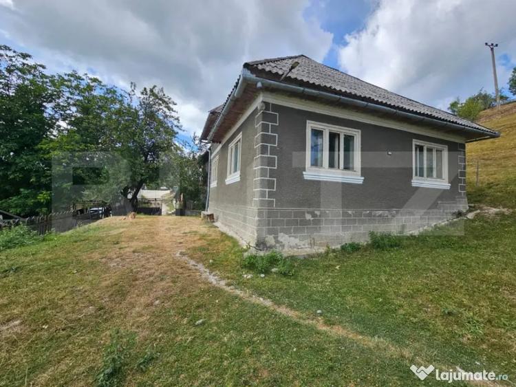 Casă cu 7 camere cu Teren 1855 Mp în Tomuțești