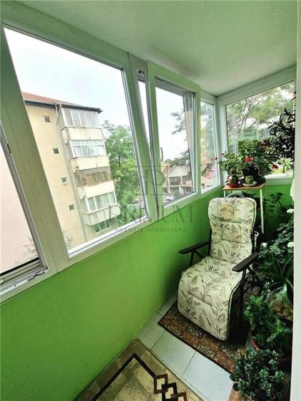 Apartament cu 4 camere decomandat în Steaua