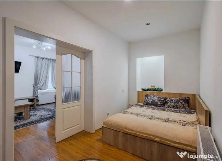 Apartament cu 2 camere semidecomandat în Centrul Istoric