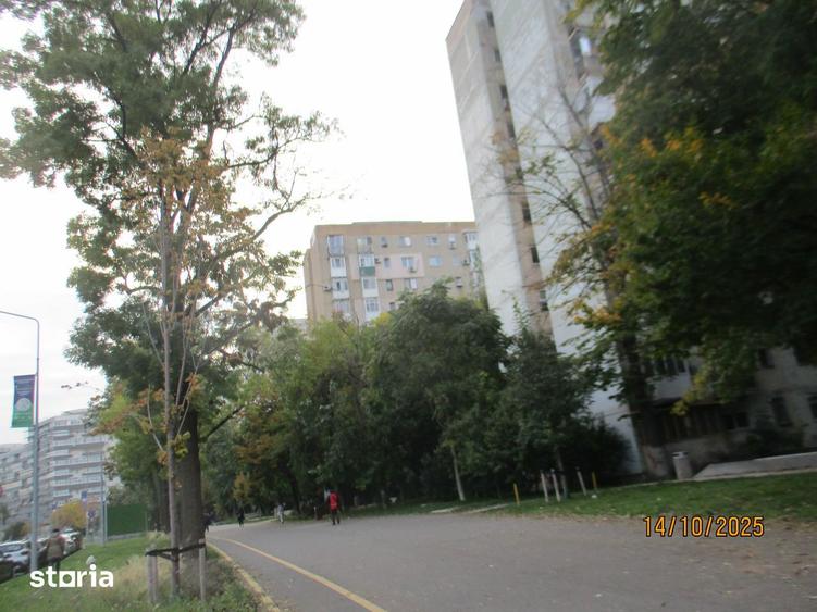 Apartament cu 2 camere decomandat în Drumul Taberei — fotografia 1