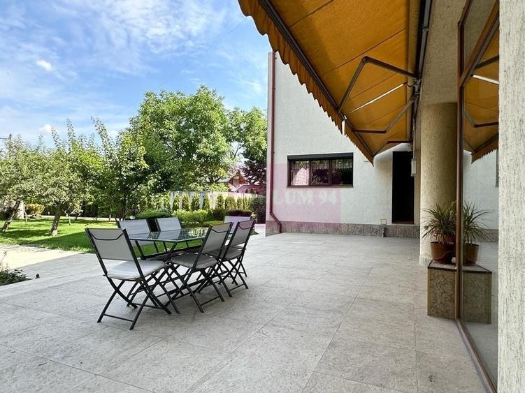 Casă cu 10 camere în Bragadiru