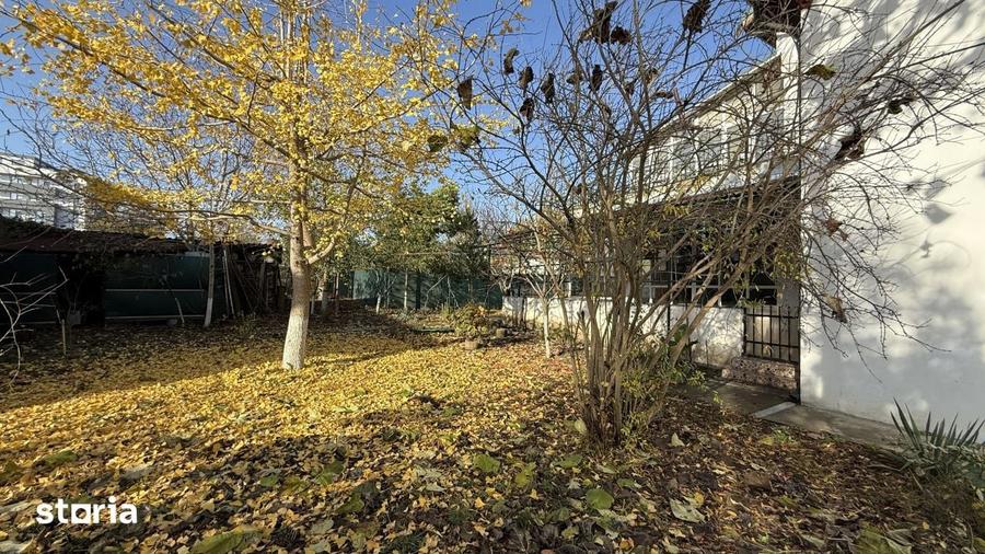Casă cu 10 camere cu Teren 1569 Mp în Central