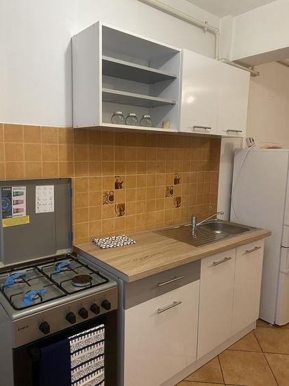 Apartament cu 2 camere semidecomandat în Calea Turzii