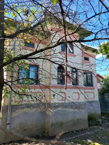 Casă în Frâncești