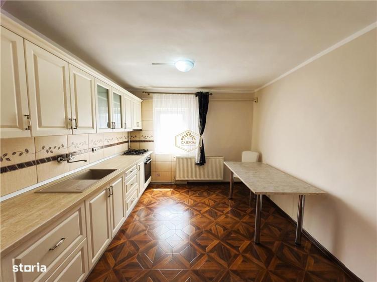 Apartament cu 3 camere decomandat în Micro 16