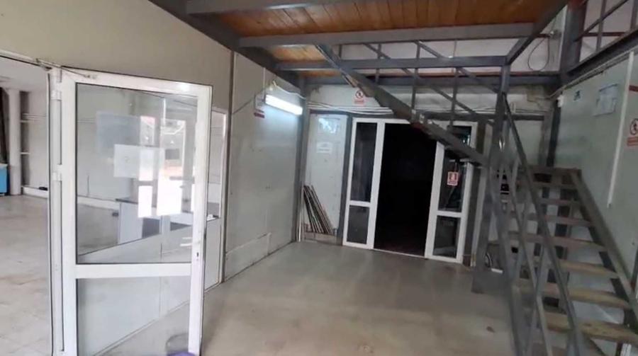 Spațiu comercial, de 800 mp, în Central