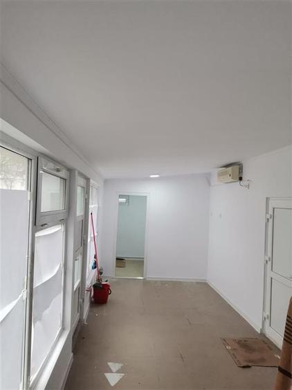 Spațiu comercial, de 28 mp, în Apollo