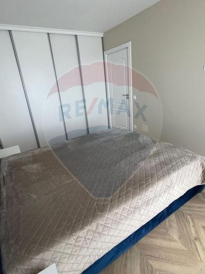 Apartament cu 2 camere decomandat în Independenței