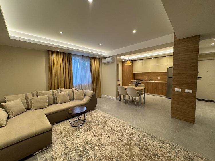 Apartament cu 3 camere decomandat în Tomis Plus