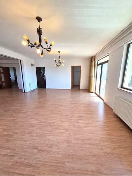 Apartament cu 5 camere, mobilat în Domenii