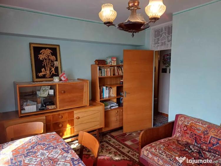 Apartament cu 3 camere decomandat în Ultracentral