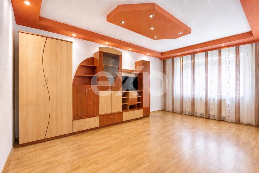 Apartament cu 2 camere decomandat în Lipovei