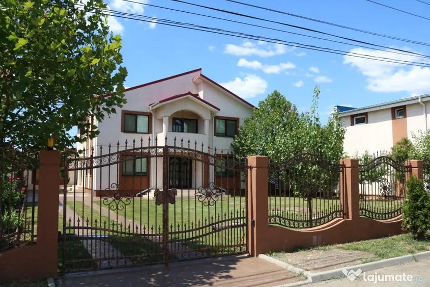 Casă cu 7 camere în Obor
