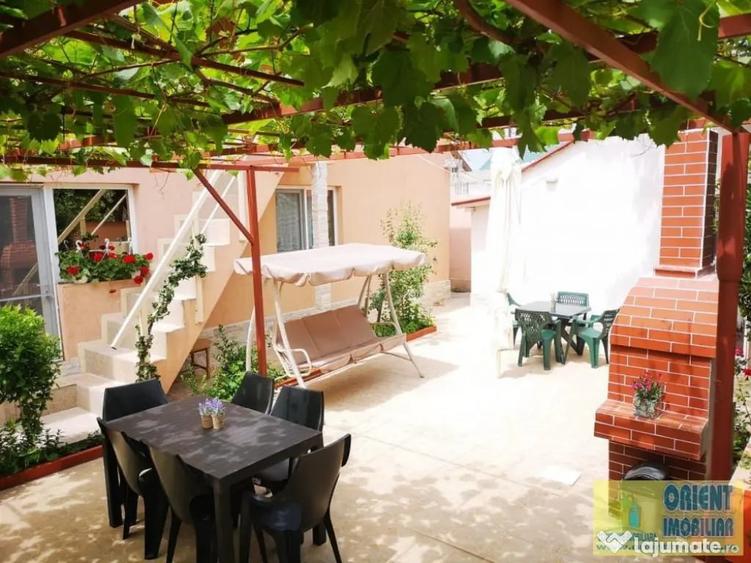 Casă cu 6 camere cu Teren 350 Mp în Nord