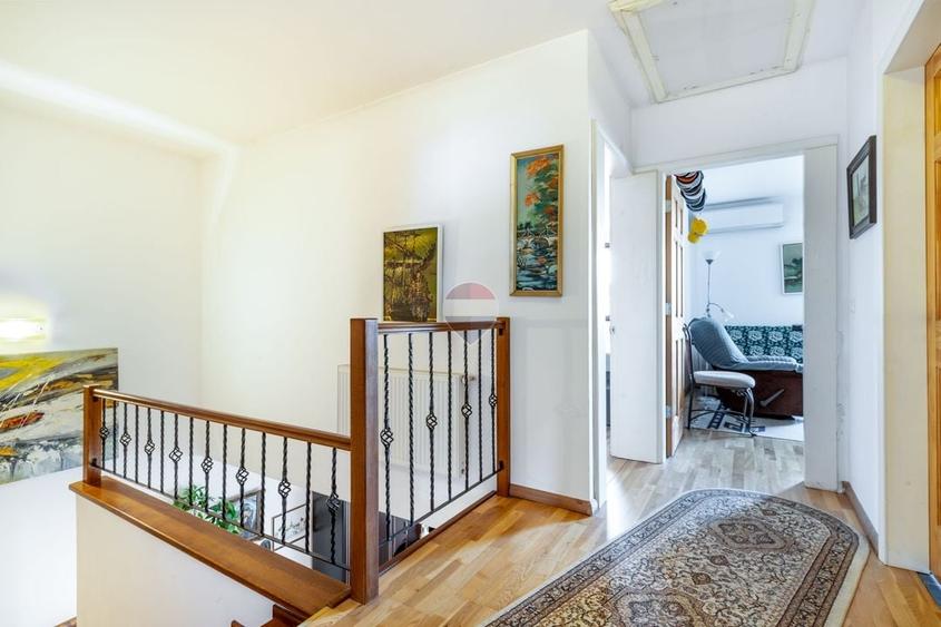 Duplex cu 5 camere cu Teren 512 Mp în Florești