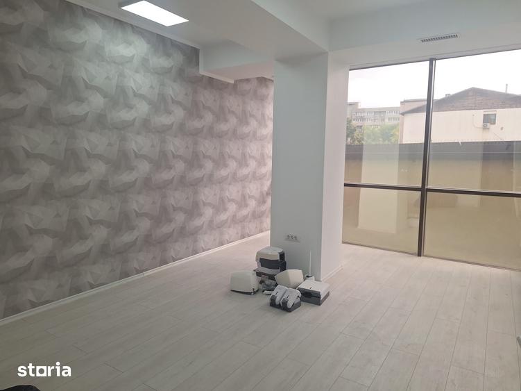 Spațiu comercial, de 70 mp, în Drumul Taberei