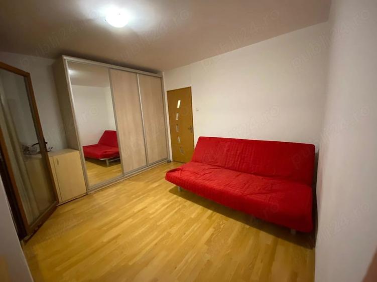 Garsonieră semidecomandată în Titan