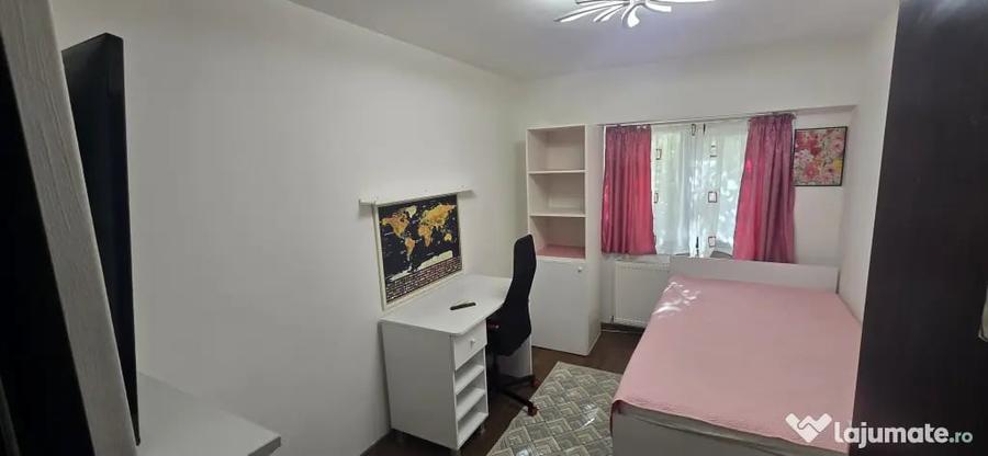 Apartament cu 3 camere decomandat în Central