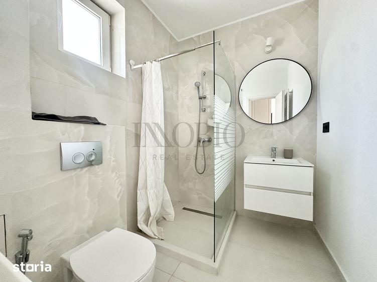 Casă cu 5 camere cu Teren 370 Mp în Central