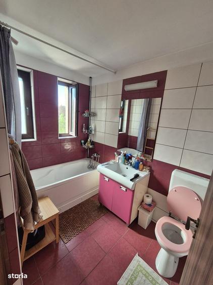 Casă cu 4 camere cu Teren 247 Mp în Central
