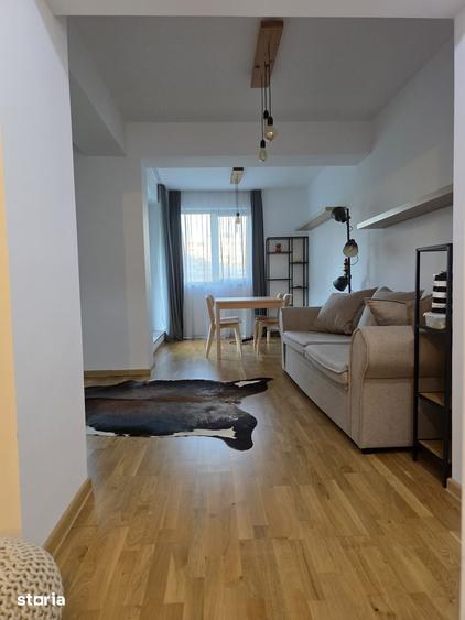 Apartament cu 2 camere decomandat în Centrul Istoric