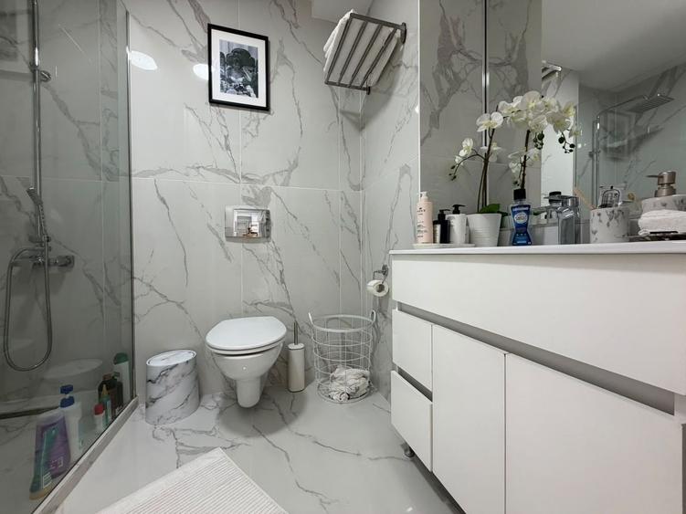 Apartament cu 3 camere decomandat în Pipera